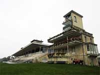 ﾌﾗﾝｽ最古の競馬場ｼｬﾝﾃｨｲ競馬場